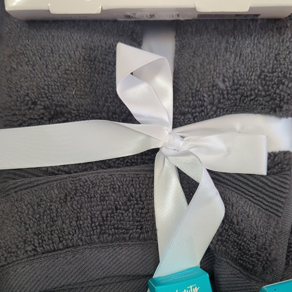 Spa Package Rachel Zoe Thrive Causemetics Lipstick Lash Clinicals Serums - Picture 11 of 13